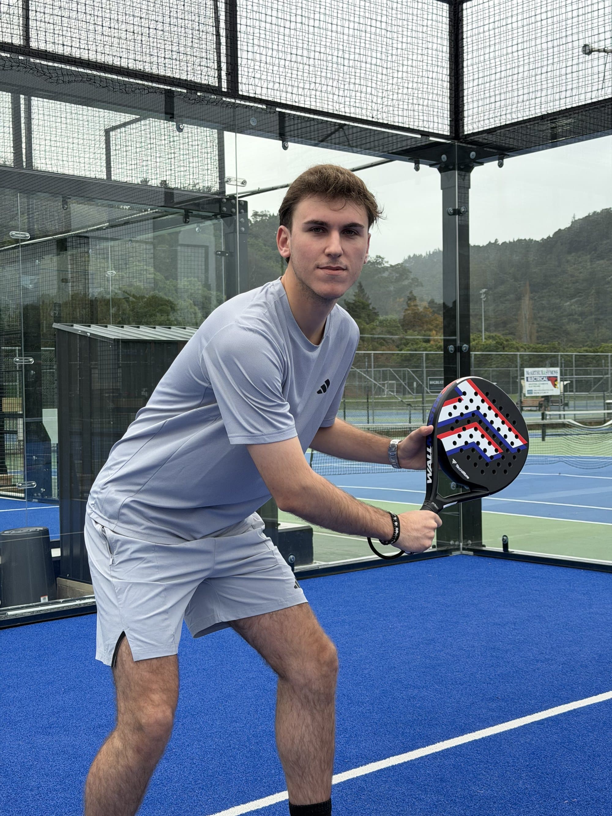 Player ready for a first padel session